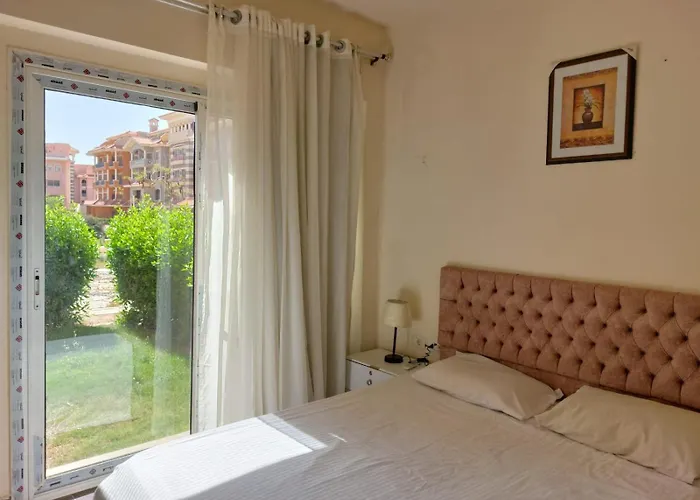 Apartmanhotel Porto 2 Bed And Private Garden-pool View 3*