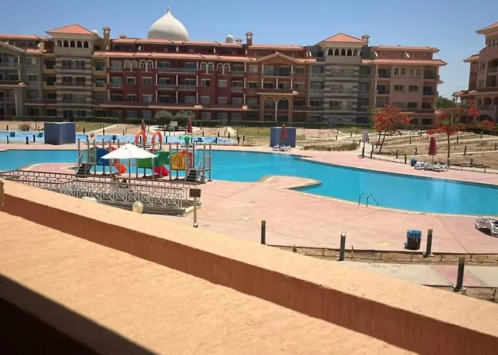 Porto 2 Bed And Private Garden-pool View Apartmanhotel 3*
