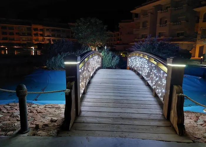 Porto 2 Bed And Private Garden-pool View