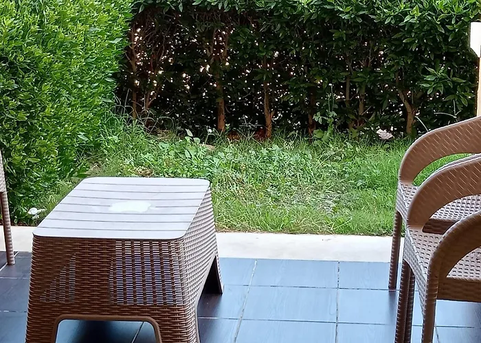 Porto 2 Bed And Private Garden-pool View